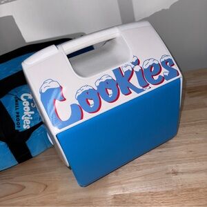 Cookies cooler & duffle bag. Collector pieces